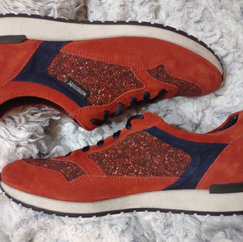 Mephisto Burnt Orange Ninia Suede Walking Shoe sz 9 1/2